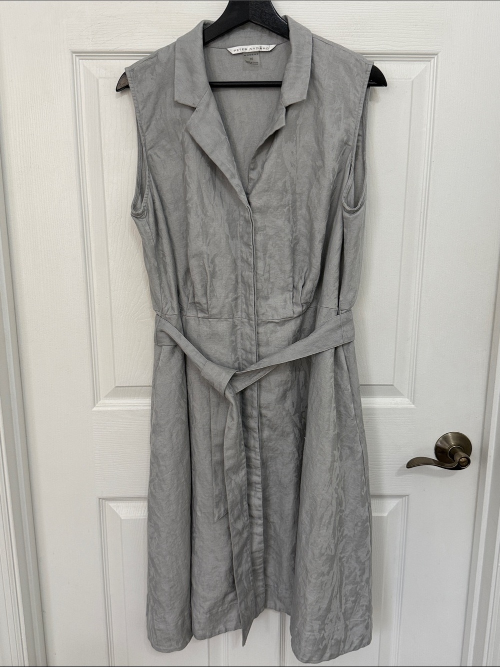 Peter Nygard women’s Gray Button down cotton & linen blend floral Embossed dress